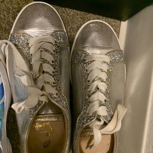 AUTHENTIC Christian Louboutin Sneakers 37/7